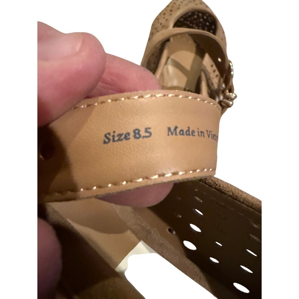 NWT Dolce Vita Mikel Perforated Buckle Mary Jane Flats Women’s Sz. 8.5 - Picture 7 of 8